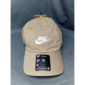 Nike Club Pro Cap Strapback Cap Hat Size M/L Adult White NEW WITH TAGS!